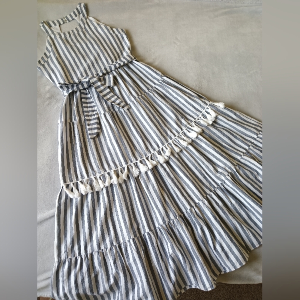 Crown & Ivy Striped Flowy Tassel Dress 16/XS EUC